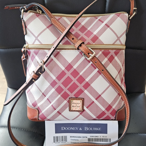 Dooney & Bourke Cranberry Crossbody/Shoulder Coated Cotton w/Leather Excellent - Picture 8 of 16